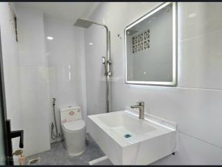 Cô hoa bán gấp nhà 2 tầng , 50m2, hẻm xe hơi , quận phú nhuận,khu thích quảng đức giá chỉ 2,6 tỷ