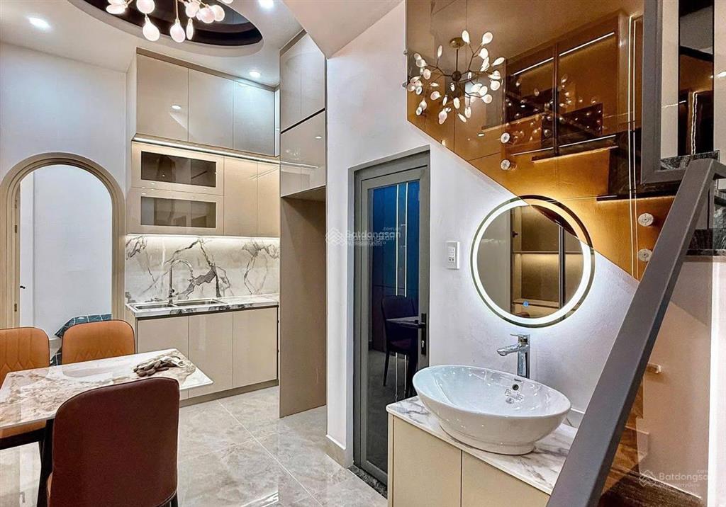 Cô loan cần tiền xoay vốn kinh doanh bán gấp nhà phạm văn hai, p3, tân bình. dt 52,3m2, shr