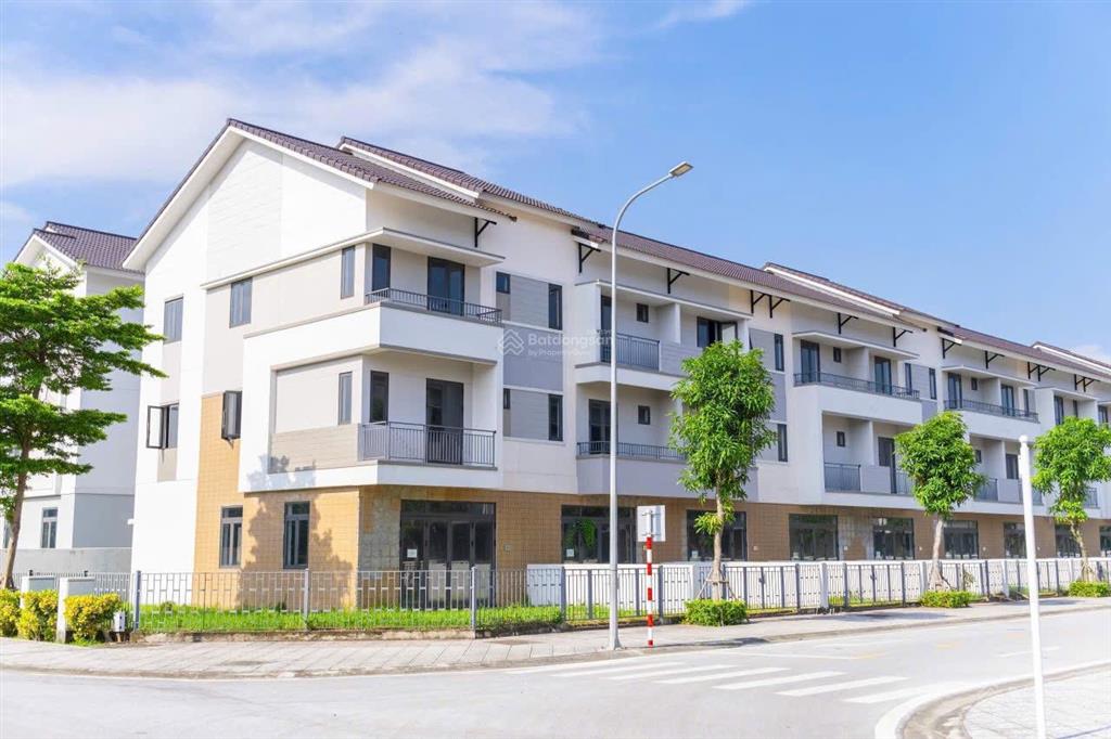 Duy nhất 1 căn shophouse 100m chính chủ gửi bán giá bằng căn chung cư ven đô