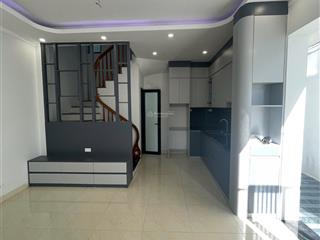 Bán nhà tại ỷ la  dương nội  hà đông, nhà mới tinh, gần ô tô, ngõ nông, ngay chợ, 30m*5t chỉ 5tỷ7