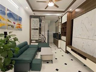 Chính chủ bán nhà mới ỷ ladương nộihà đông, 15m ra bãi đỗ ô tô, gần đường lớn, chỉ 6tỷ4 31m*5tầng