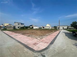 Đất gần trường gần chợ , giá rẻ nhất khu vực