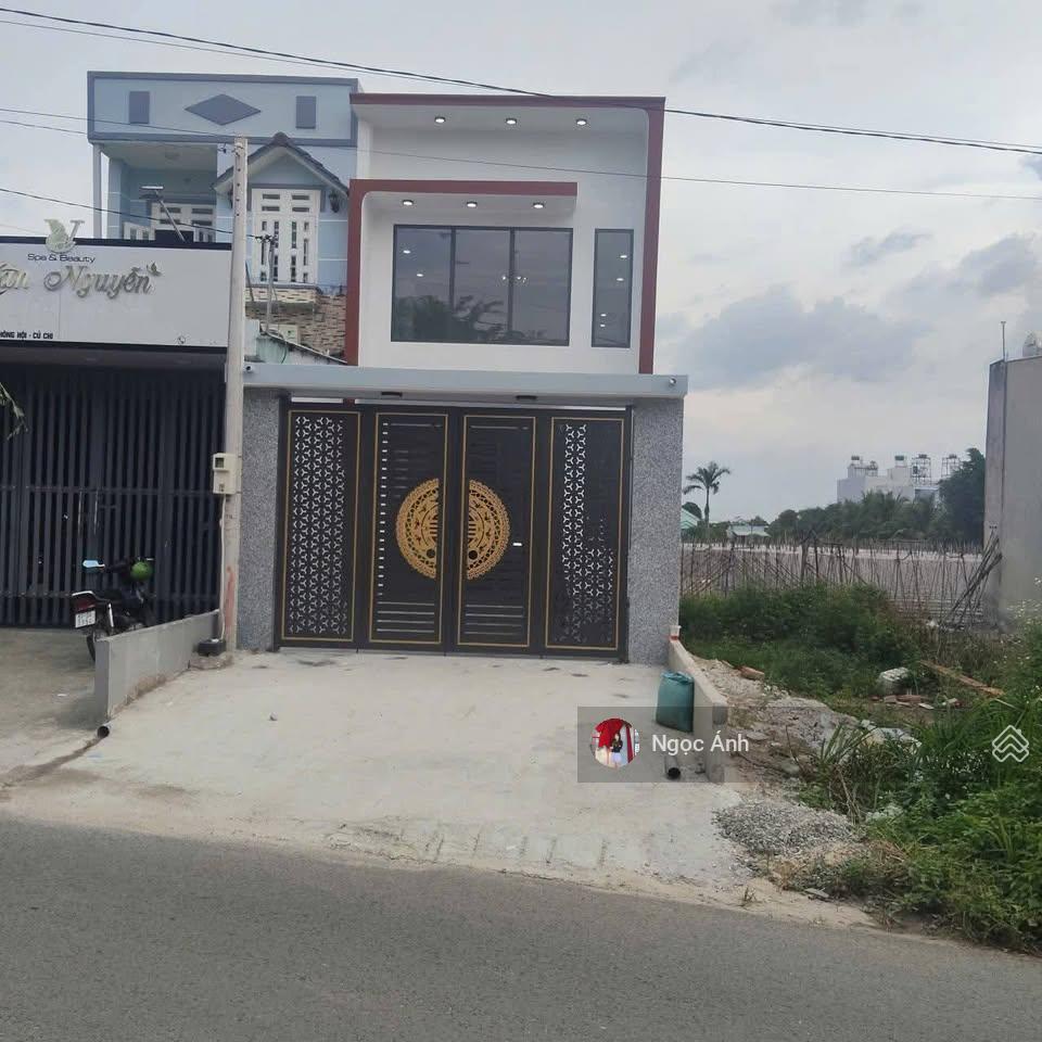 Nhà đẹp 2pn ngay đ. suối lội, xã tân thông hội, củ chi, dân cư đông đúc, giá 2,1 tỷ