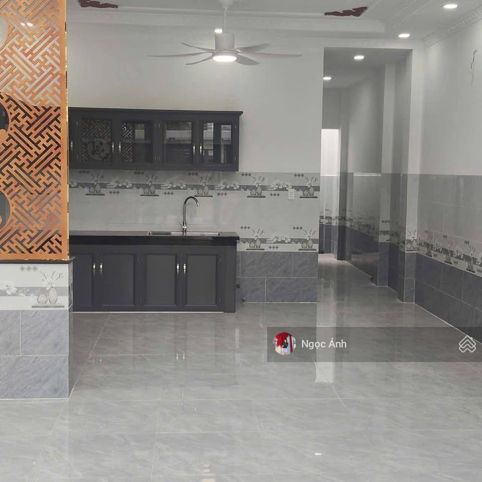 Nhà đẹp 2pn ngay đ. suối lội, xã tân thông hội, củ chi, dân cư đông đúc, giá 2,1 tỷ