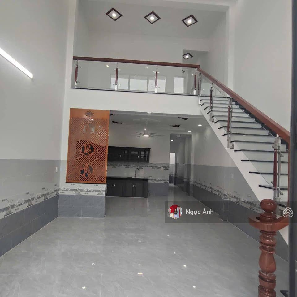 Nhà đẹp 2pn ngay đ. suối lội, xã tân thông hội, củ chi, dân cư đông đúc, giá 2,1 tỷ