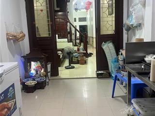Cho thuê cửa hàng, văn phòng diện tích 22m2, mặt phố, đường rộng 5m