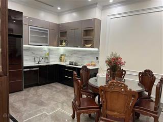 Bán nhà trung tâm quận thanh xuân  ngập tràn tiện ích  s 140m2  ô tô tránh trước nhà