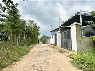 Đất sổ riêng cách chợ sông trầu chỉ 1km,ngay trung tâm