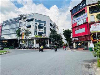 Chính chủ bán gấp chdv 6 tầng, mặt tiền kdc kim sơn trung tâm q.7, 100m2,ngang 5m,shr, hoàn công đủ