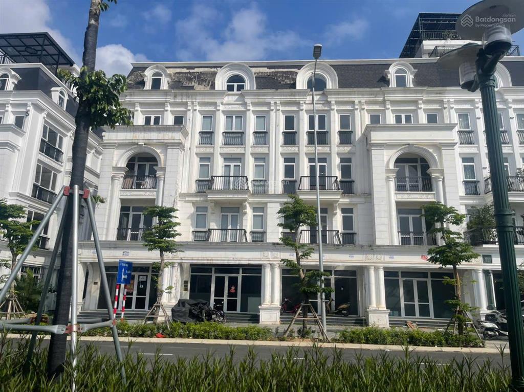 Cần bán gấp căn mặt đường lê quang đạo louis city đại mỗ. vị trí siêu đẹp   0983 080 ***