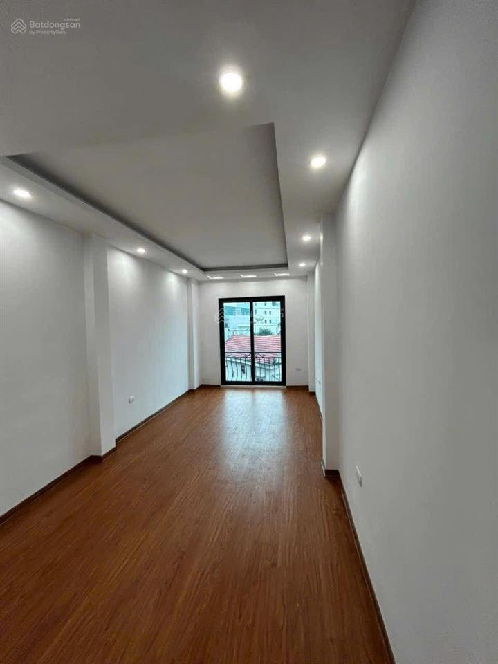 Còn lại căn cuối cùng ô tô đỗ cửa chạy thông trong tầm giá 7 đồng