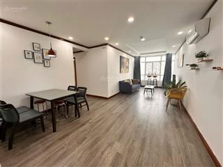 Bán căn hộ 3 phòng ngủ nội thất sịn sò,chỉ việc vào ở.