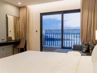 Tôi cần bán căn studio khách sạn 5* view vịnh nội thất sang trọng, đầy đủ chỉ việc vào ở