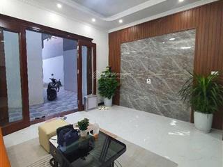 Cơ hội sở hữu nhà đẹp trung tâm long biên giá đẹp