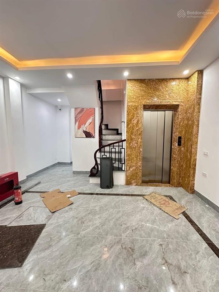 Yên hoà cầu giấy nhà thang máy 7 tầng 35m2 9 tỷ giá cực tốt