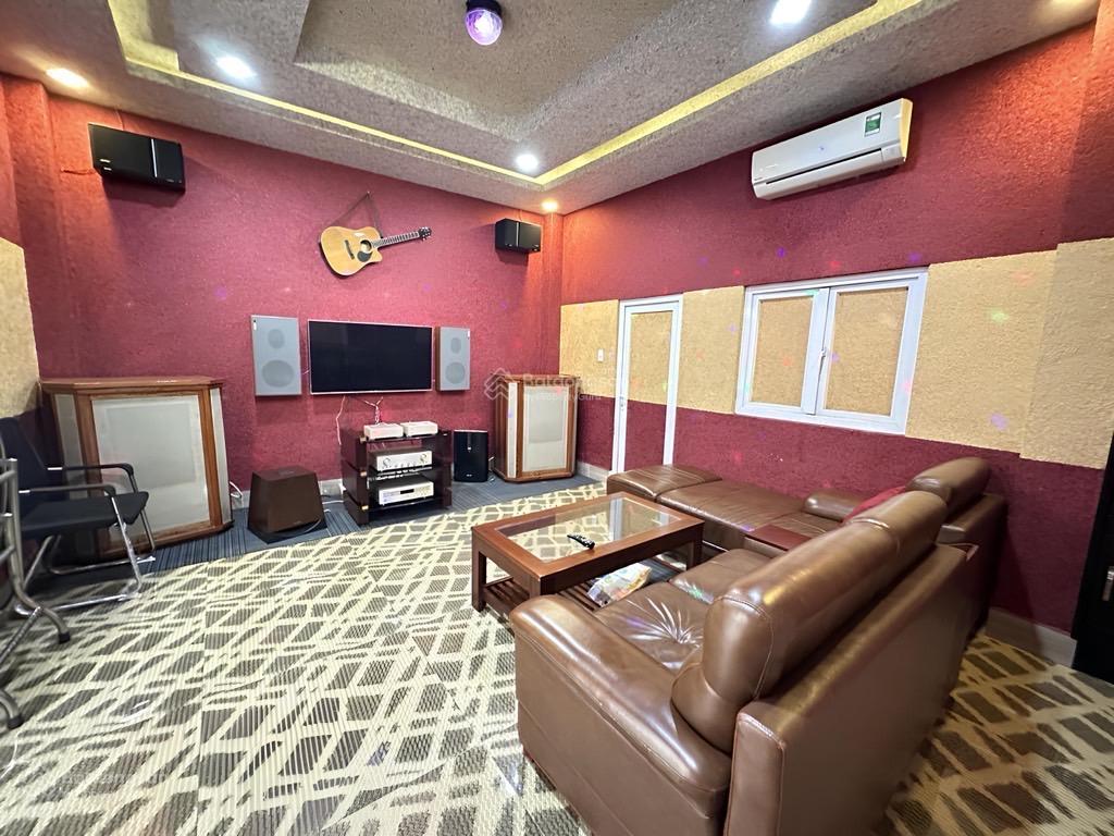 Biệt thự mini  160m2 (8x20) 3 tầng  liên khu 4  5 hxt thông  full nội thất xịn  chủ bán về quê