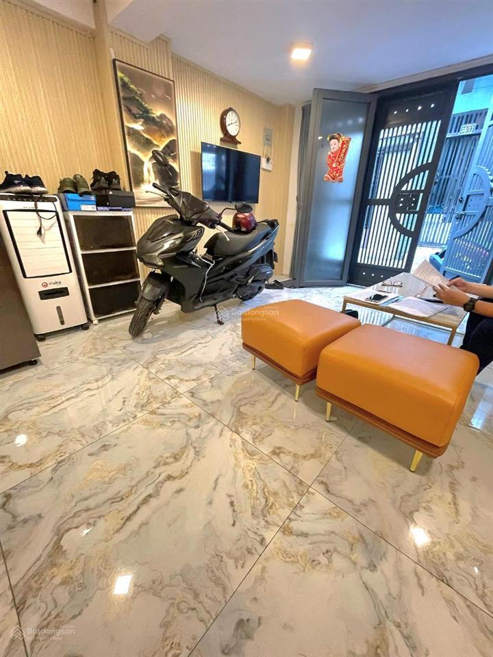 87m2 (5.5 x 16m)  4 tầng lô góc 2mt  bình trị đông  hxt  ở và kinh doanh