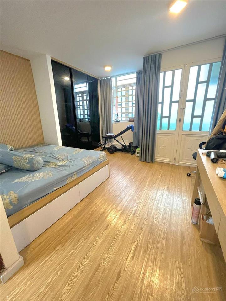 87m2 (5.5 x 16m)  4 tầng lô góc 2mt  bình trị đông  hxt  ở và kinh doanh