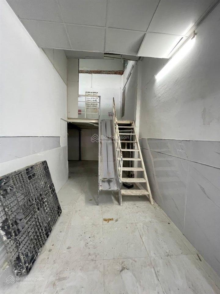 Lô tư  mã lò  130m2  hxt thông  ngang 8m  giá cực tốt cho nhà đầu tư