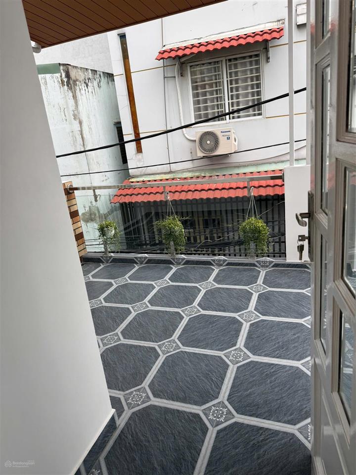 Nguyễn ngọc nhựt  tân phú  55m2  2 tầng  hxh tới cồng  chủ tặng nội thất full