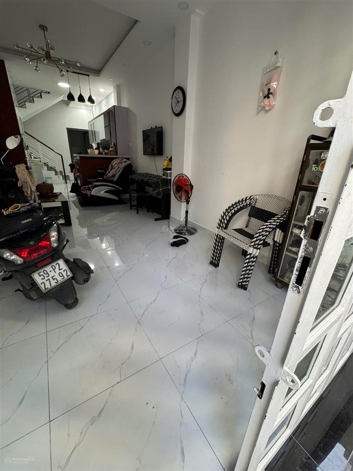 Nguyễn ngọc nhựt  tân phú  55m2  2 tầng  hxh tới cồng  chủ tặng nội thất full