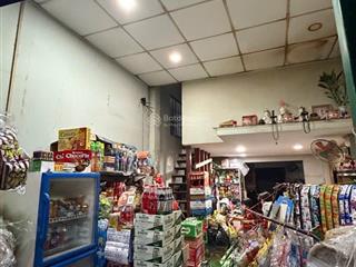 Bán nhà tỉnh lộ 10  9 phòng trọ 15triệu  vừa ở và cho thuê  hxh sát mặt tiền  giá cực tốt