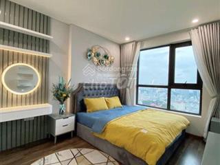 Chính chủ bán căn góc cc 312 lạc long quân q.11. dt 66m2 2p 2wc. sh. 2,8 tỷ.  0762 682 ***