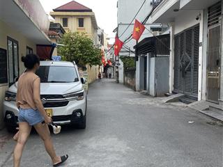 Cần bán nhà 5 tầng cách ô tô 10m, ngõ thông, gần phố ,có bãi đỗ xe nhà văn hoá ngay đó