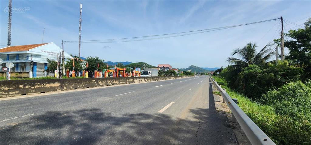 Chính chủ cần bán lô đất mặt tiền đường ql1a, vạn ninh  khánh hoà