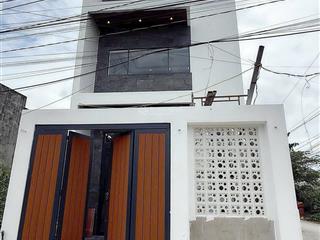 Bán gấp nhà 1 trệt 1 lầu dt 100 full thổ cư.giá 1,5 tỷ tại mỹ hạnh nam long an