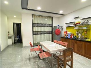 Định cư mỹ  gả gấp nhà 3 tầng đẹp  mặt phố lê văn hiến  đường rộng 30m lề 6m  150m2 (5x30)