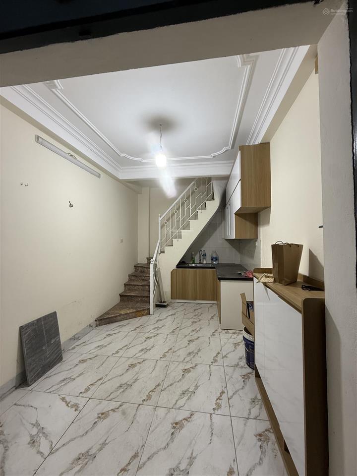 Siêu phẩm 2.4 tỷ dt 14m2 phố văn cao mặt ngõ kinh doanh trung tâm ba đình 20m ra phố sát lotte