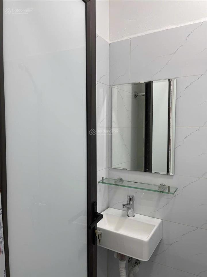 Siêu đẹp xây mới 3tỷ9 cầu giấy ngõ 3 gác thông tứ phía giao dịch nhanh