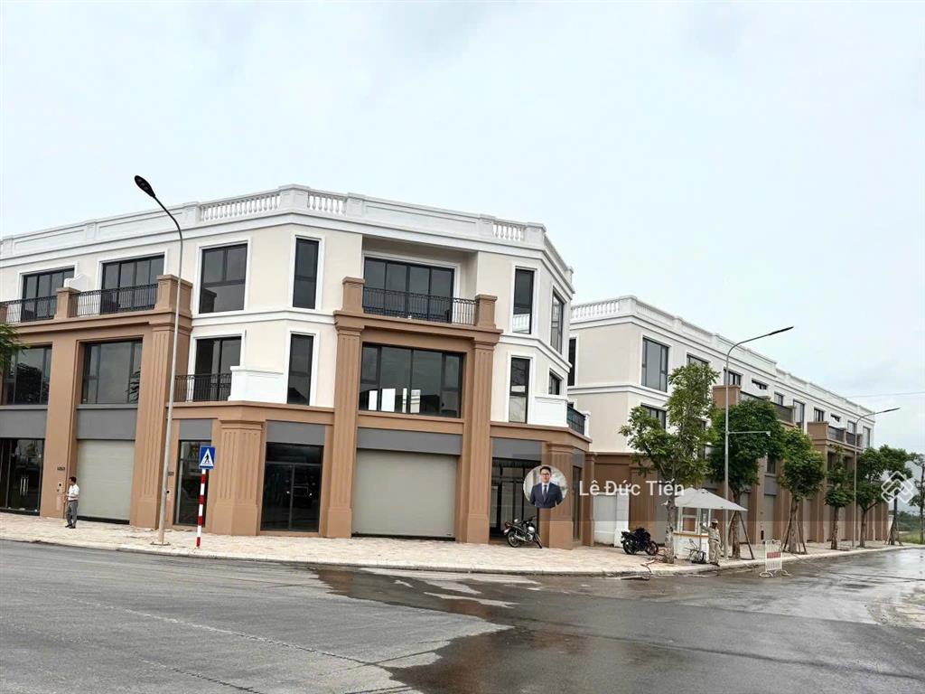 Cho thuê shophouse lô góc 3 mặt tiền trục đường 39m sầm uất vinhomes vũ yên