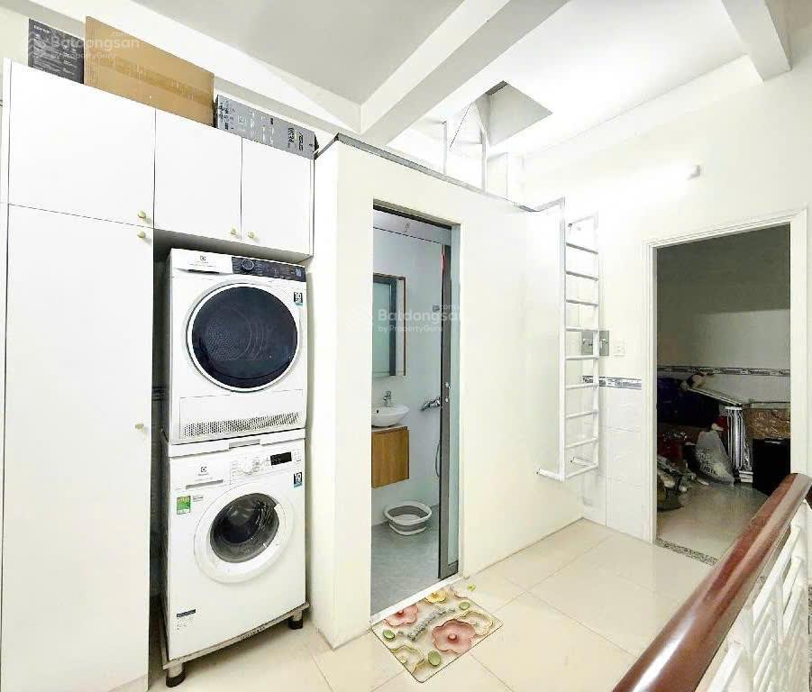 Nhà đẹp 4 tầng ,hẻm xe hơi 5m, tại độc lập khu trung tâm tân phú,chỉ 7.3 tỷ có thương lượng