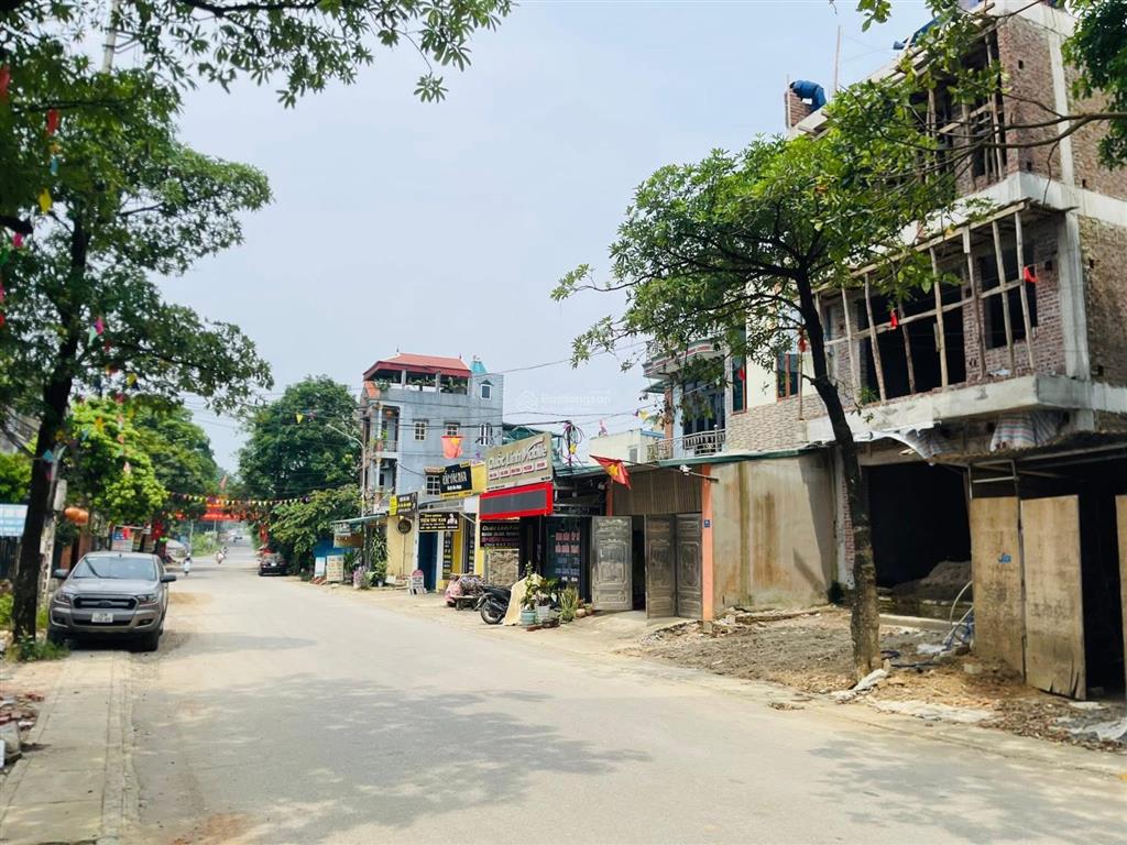 Cần bán gấp mảnh đất 185m² sđcc, mặt tiền 6m, giá 2,8 tỷ trung tâm hòa lạc gần đhqg, đh fpt.