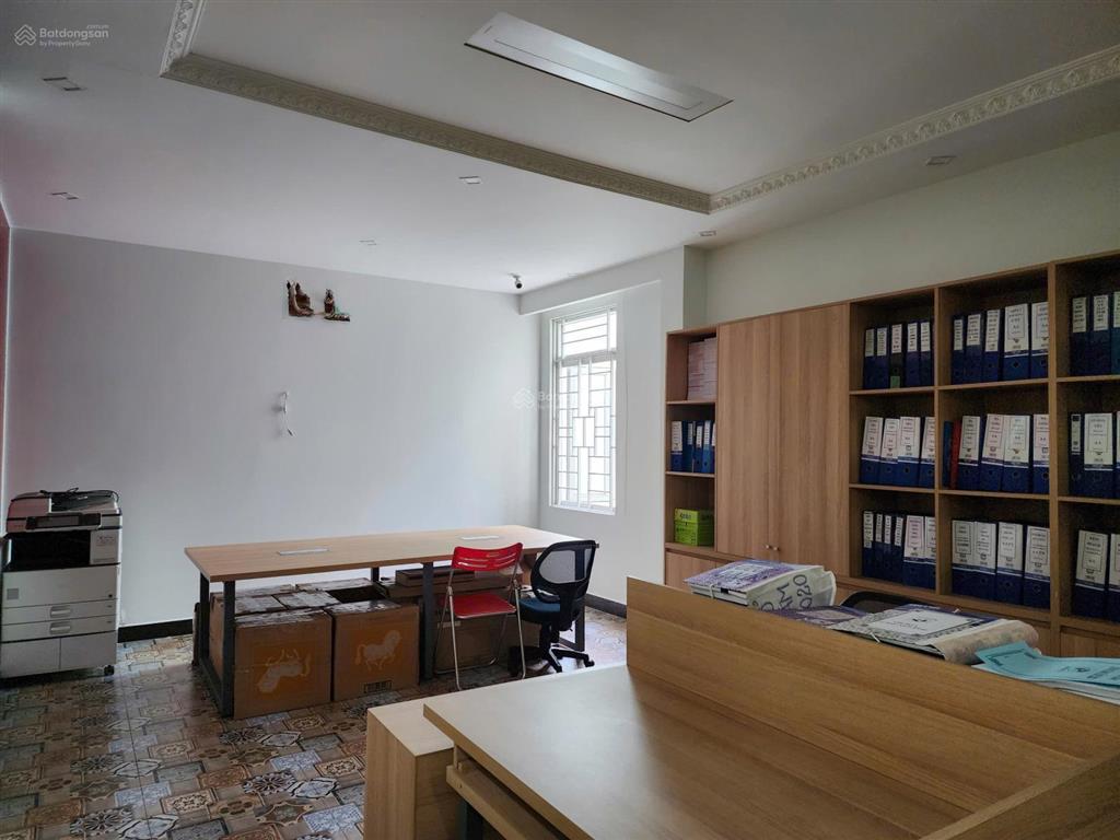 Bán nhà 3 tầng mặt tiền đường tôn đức thắng, diện tích 300m2, hướng nam