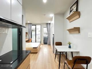 Cho thuê phòng ban công bình thạnh gần q1, q3, phan xích long 30m2 full nội thất đường lê văn duyệt