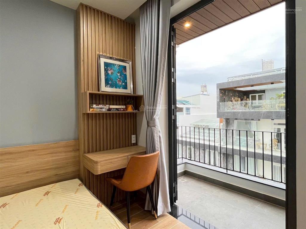 Cho thuê phòng ban công bình thạnh gần q1, q3, phan xích long 30m2 full nội thất đường lê văn duyệt