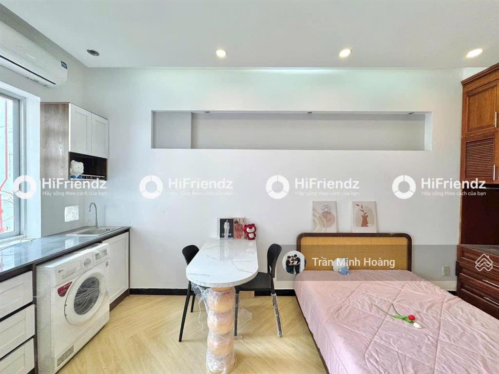 Căn hộ cho thuê ban công full nội thất 40m2 giặt riêng ở phan xích long gần trường sa giáp q1, q3