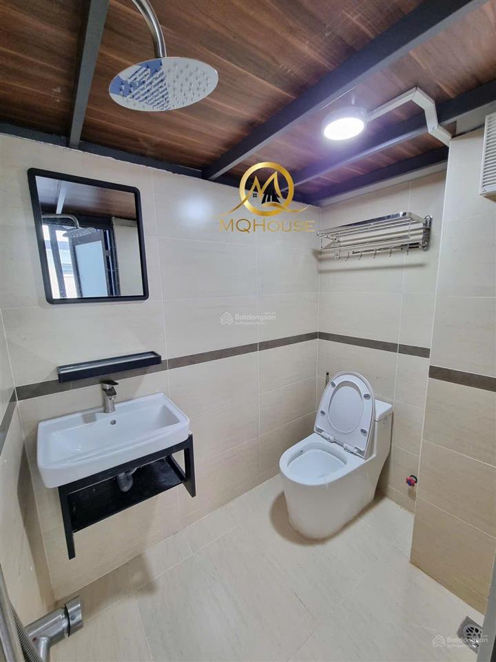 Cho thuê phòng phú nhuận 35m2 tách bếp, ban công, có gác khu phan xích long giáp q1, q3, trường sa