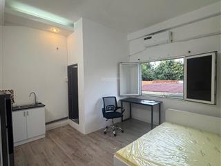 Chính chủ cho thuê studio cửa sổ ngay nguyễn thiện thuật