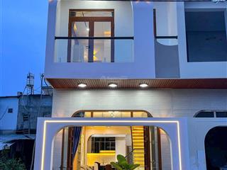 Chủ kẹt tiền cần bán nhanh nhà 70m2  ngay trung tâm hành chính  sổ hồng riêng full thổ cư