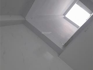 Bán nr tại bà điểm, 11 tỷ, 101.5m2, 4pn, 5wc