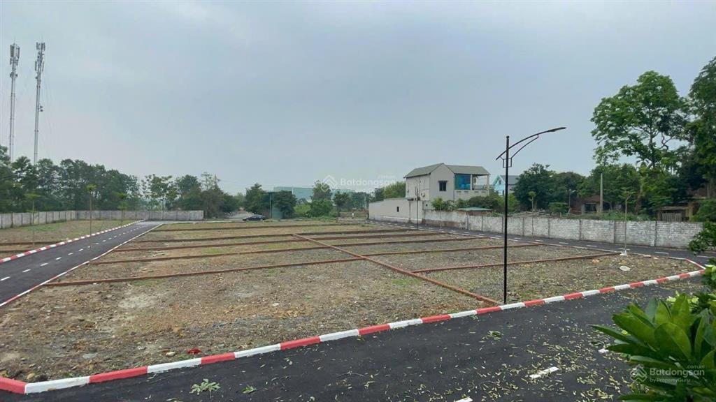 Bán đất full thổ cư 130.5m2, mt 6.4, phú cát, lõi cnc, dhqg, fpt, đl thăng long, metro 5, giá 4 tỷ