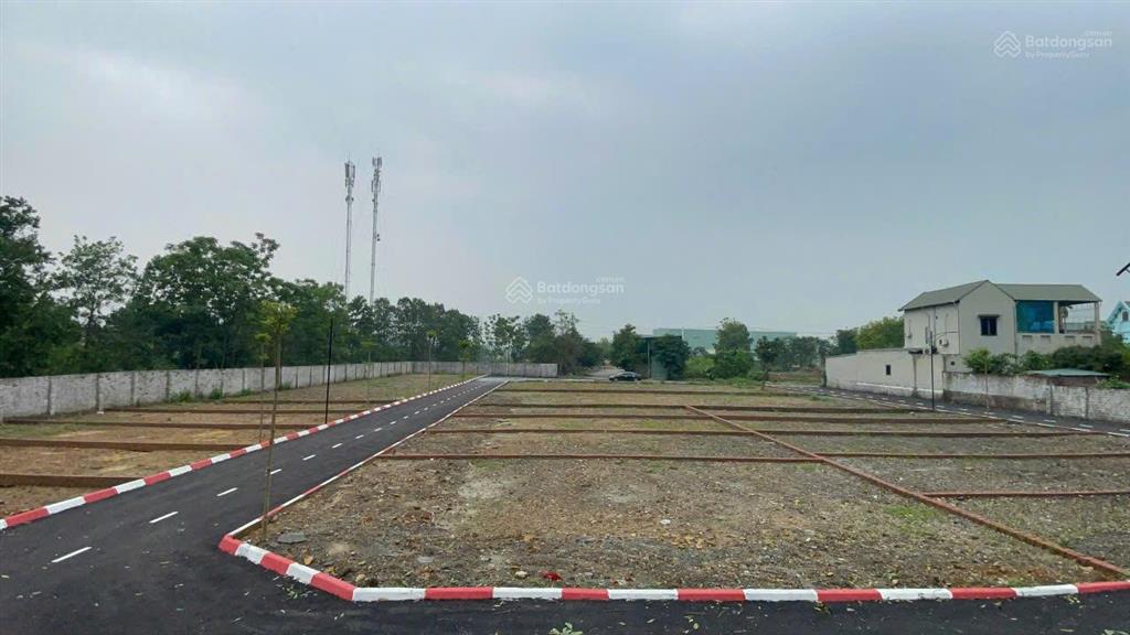 Bán đất full thổ cư 130.5m2, mt 6.4, phú cát, lõi cnc, dhqg, fpt, đl thăng long, metro 5, giá 4 tỷ