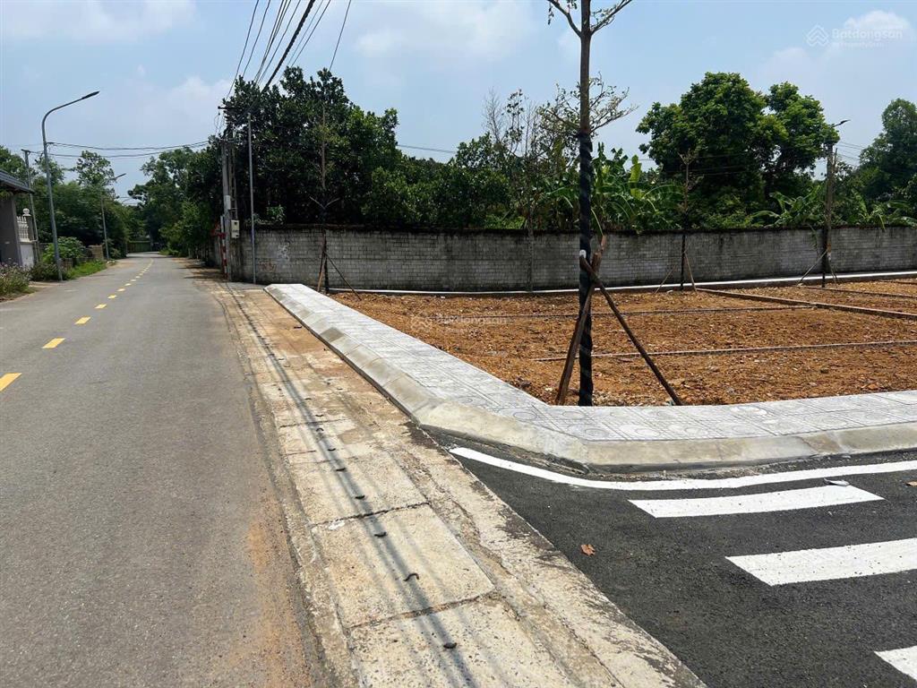 Bán 125.2m2, mt5.25, đường ô tô, full thổ cư, giá chỉ từ 3 tỷ, cổng 8 đhqg, gần cnc, fpt, metro 12