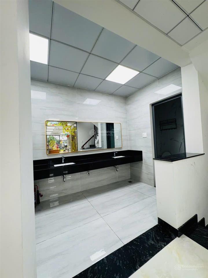 Văn phòng cho thuê 75 triệu, 100m2 tại 156 đường hoàng trọng mậu, tân hưng, q7, hcm