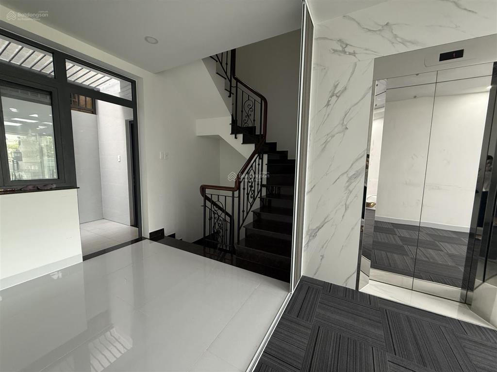Mới 99% him lam kênh tẻ, cho thuê văn phòng 55 triệu (bao thuế), 90m2, quận 7, tp. hcm