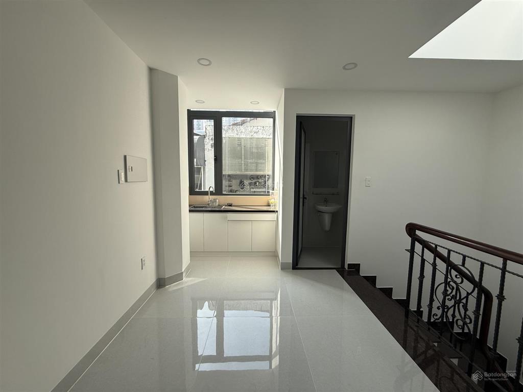 Mới 99% him lam kênh tẻ, cho thuê văn phòng 55 triệu (bao thuế), 90m2, quận 7, tp. hcm